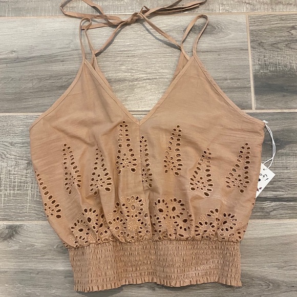 Crop Top - Picture 1 of 2